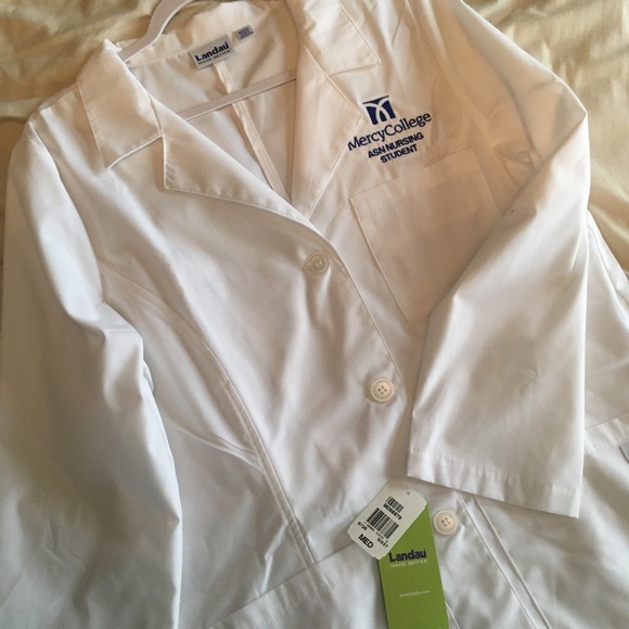 Mercy college scrubs - Picture 4 of 4